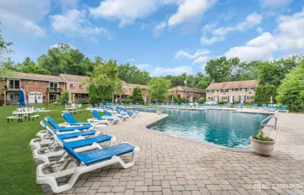 $2,400 | 320 South Street, Morristown, NJ 07960