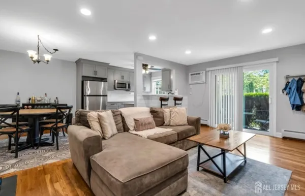 $2,400 | 320 South Street, Morristown, NJ 07960