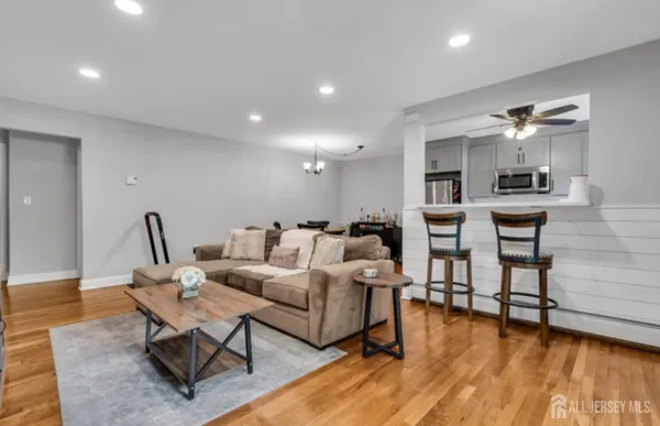 $2,400 | 320 South Street, Morristown, NJ 07960