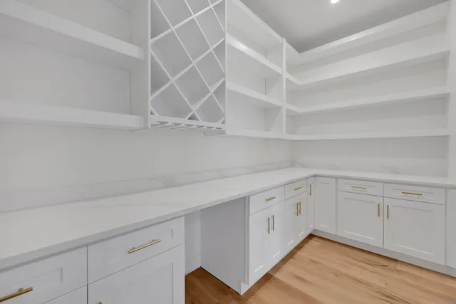 $1,999,999 | 3 Cobtail Way, Simsbury, CT 06070