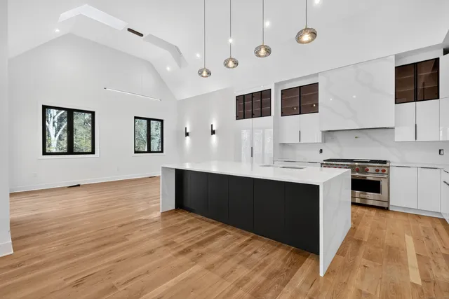 $1,999,999 | 3 Cobtail Way, Simsbury, CT 06070