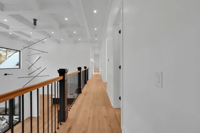 $1,999,999 | 3 Cobtail Way, Simsbury, CT 06070