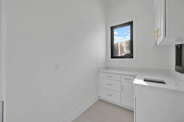 $1,999,999 | 3 Cobtail Way, Simsbury, CT 06070