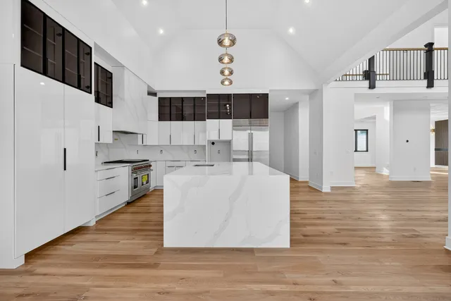 $1,999,999 | 3 Cobtail Way, Simsbury, CT 06070