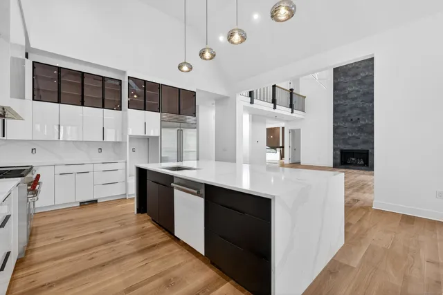 $1,999,999 | 3 Cobtail Way, Simsbury, CT 06070