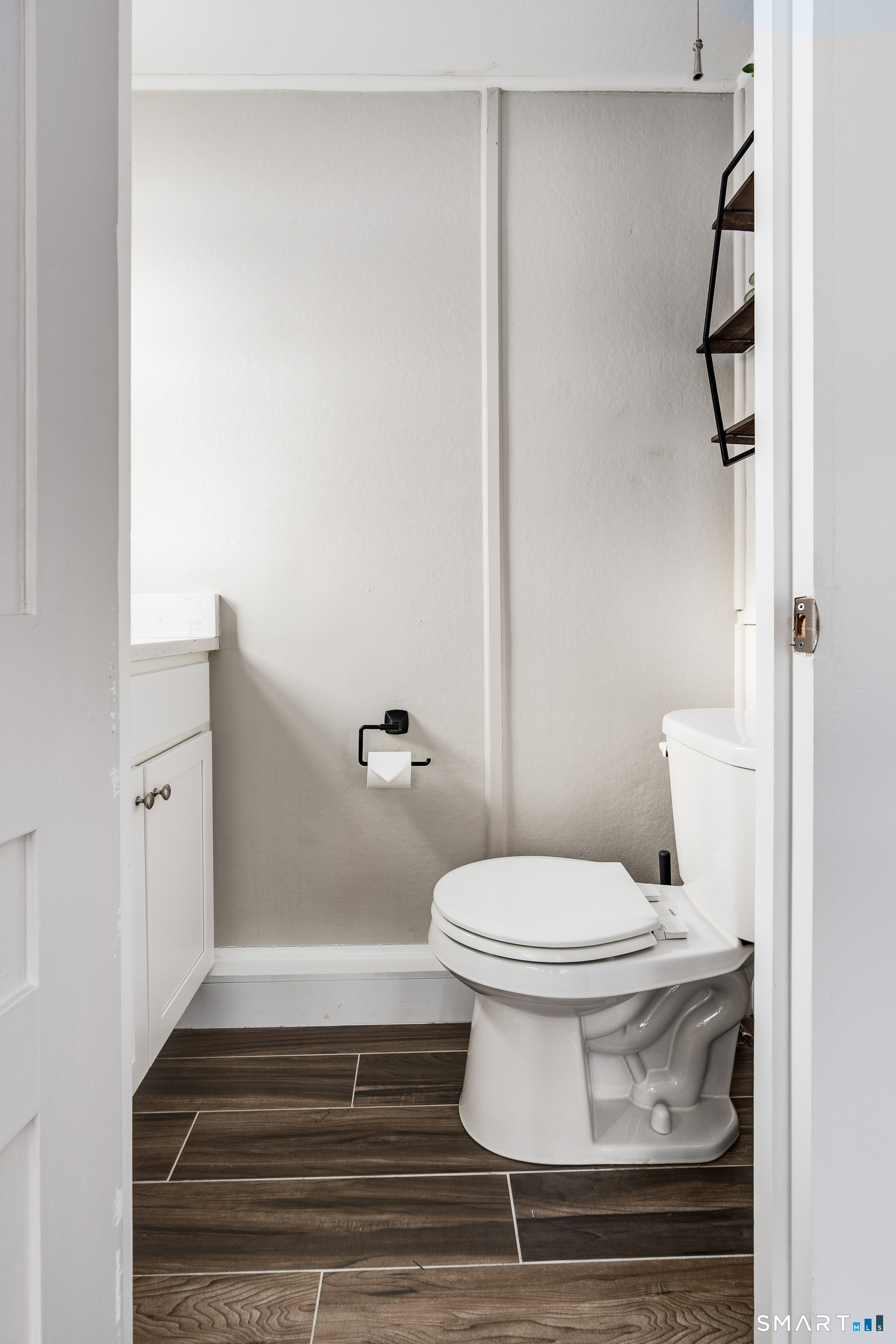 735 Matthews Street Bristol, CT 06010 - Photo 17 of 36 Half Bath