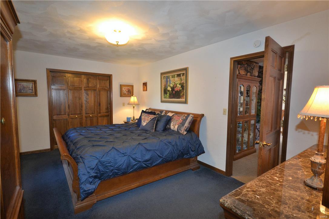 6114 Town Hall Road Belleville, IL 62223 - Photo 32 of 72 Gallery Image 32