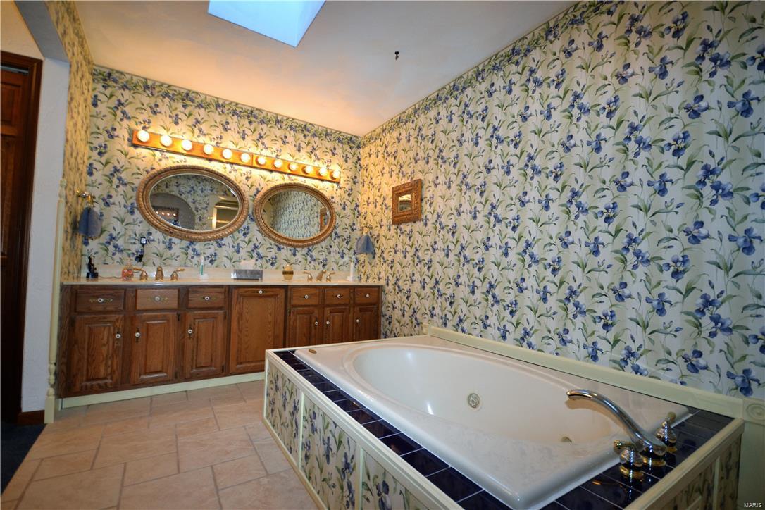 6114 Town Hall Road Belleville, IL 62223 - Photo 35 of 72 Gallery Image 35