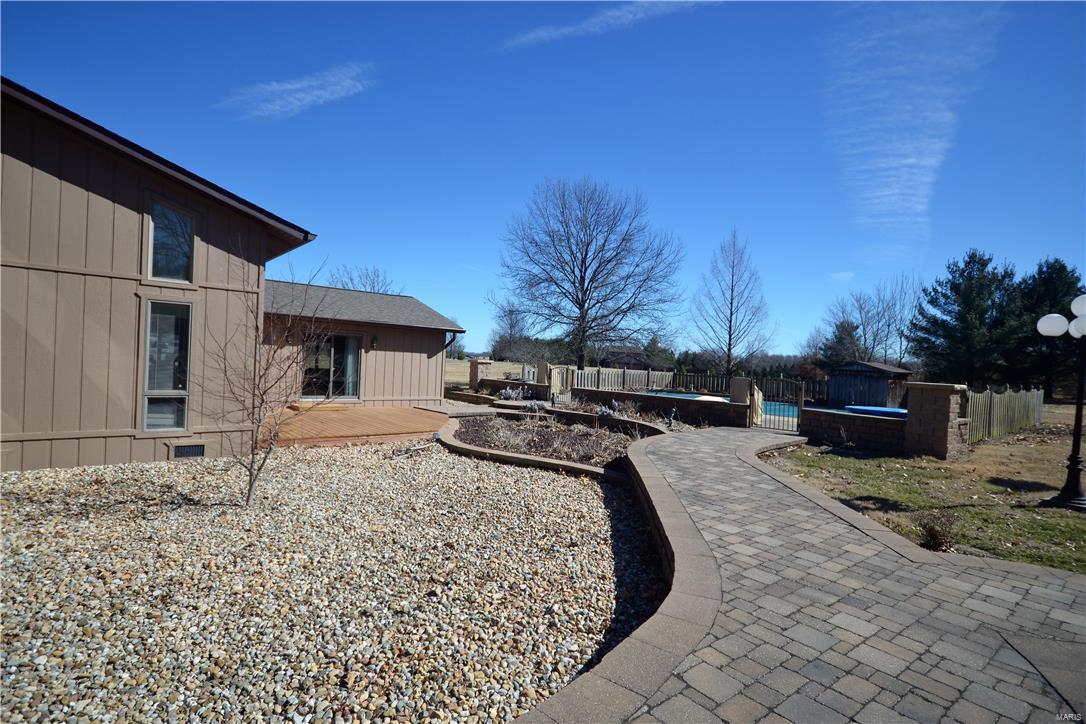 6114 Town Hall Road Belleville, IL 62223 - Photo 53 of 72 Gallery Image 53