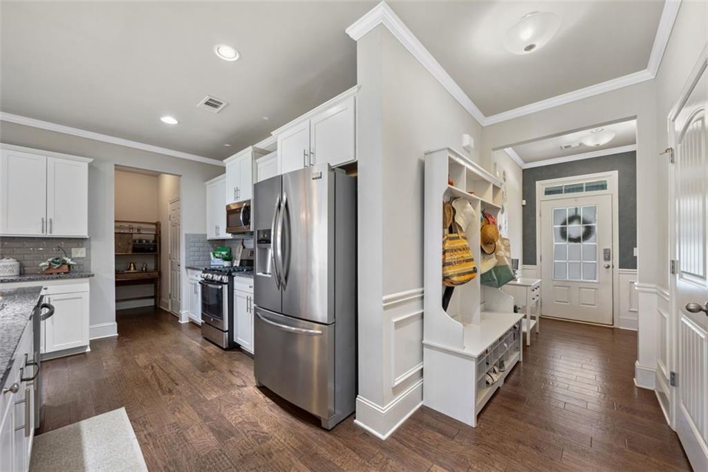 6623 Rivergreen Road Flowery Branch, GA 30542 - Photo 3 of 40