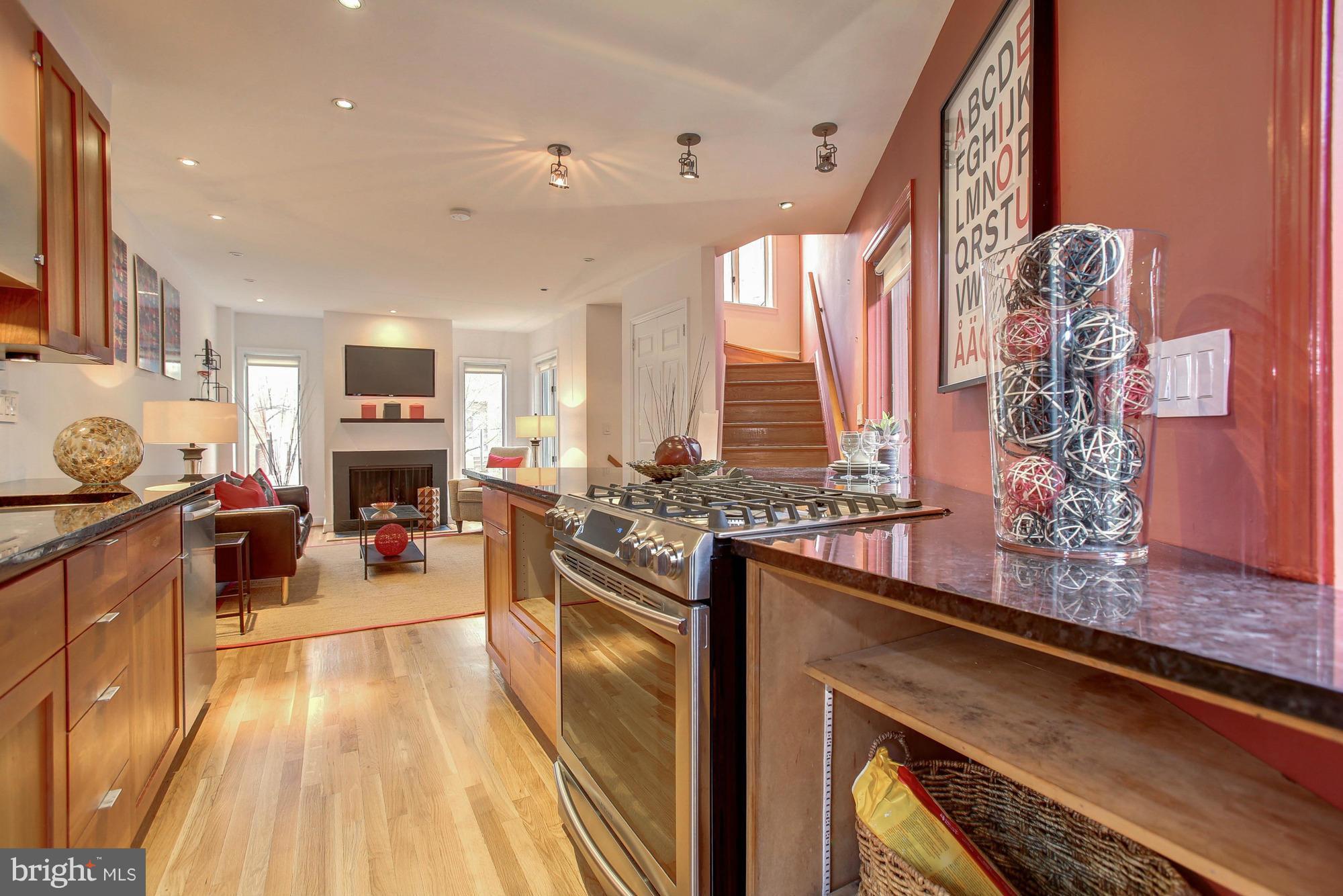 1607 T Street Northwest, Unit A Washington, DC 20009 - Photo 10 of 30 Kitchen