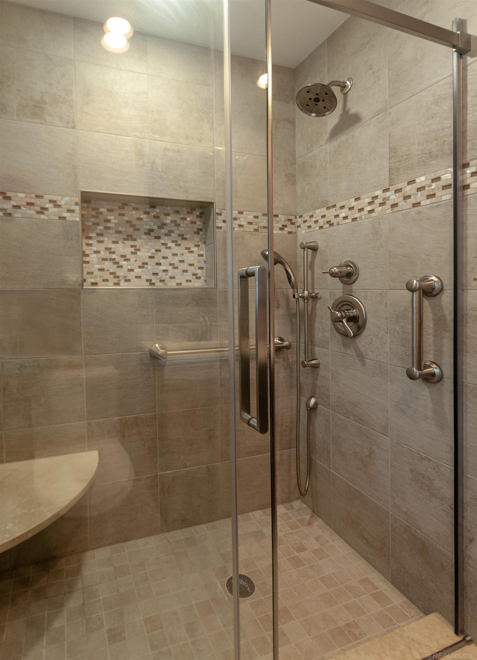 880 Shoreham Road Grosse Pointe Woods, MI 48236 - Photo 28 of 46