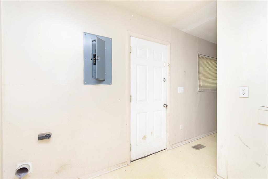 3920 Biscayne Road Indianapolis, IN 46226 - Photo 14 of 25 Gallery Image 14