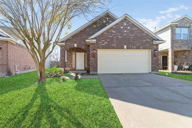 $1,900 | 9338 Logans Run Lane, Houston, TX 77075