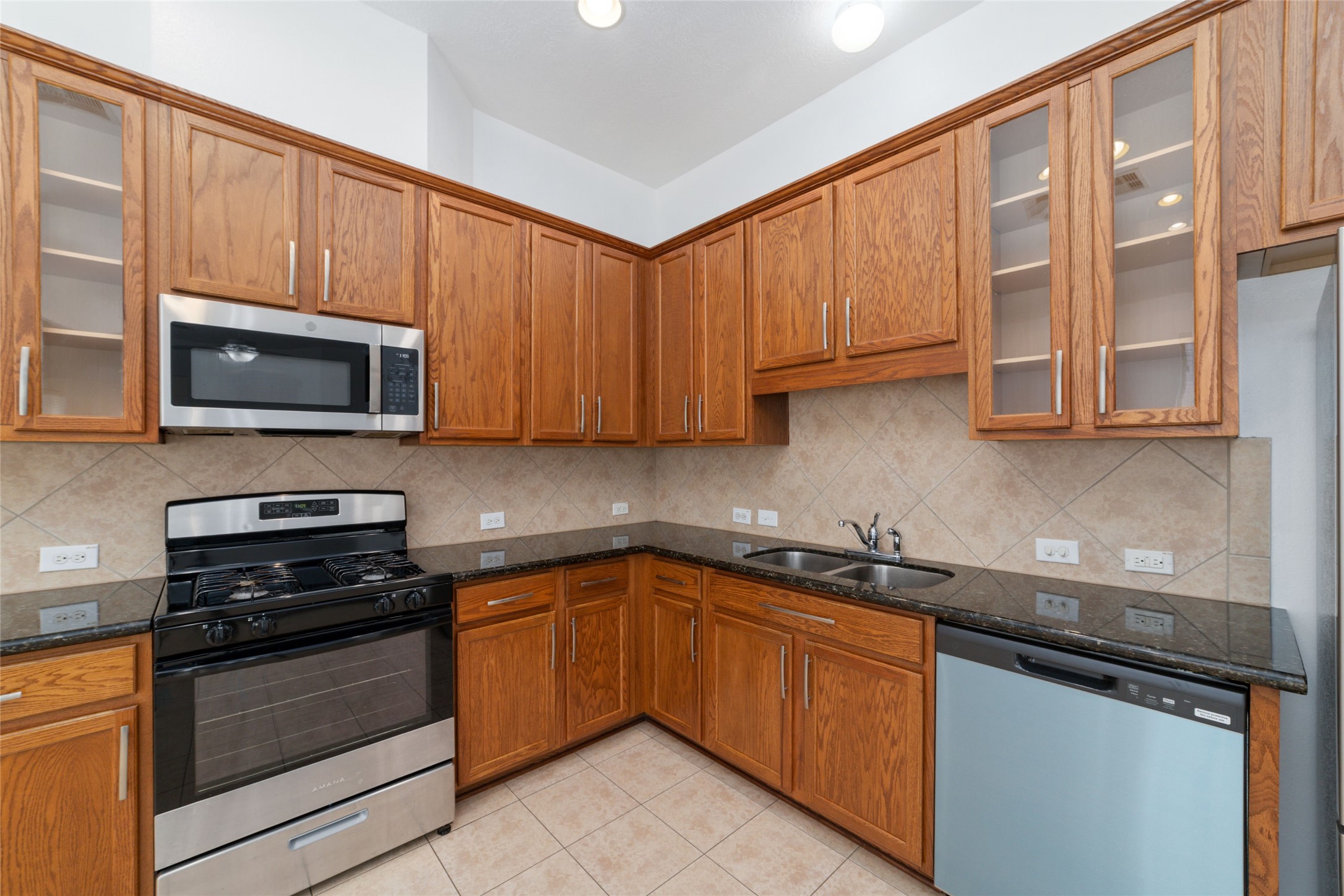 9338 Logans Run Lane Houston, TX 77075 - Photo 11 of 22