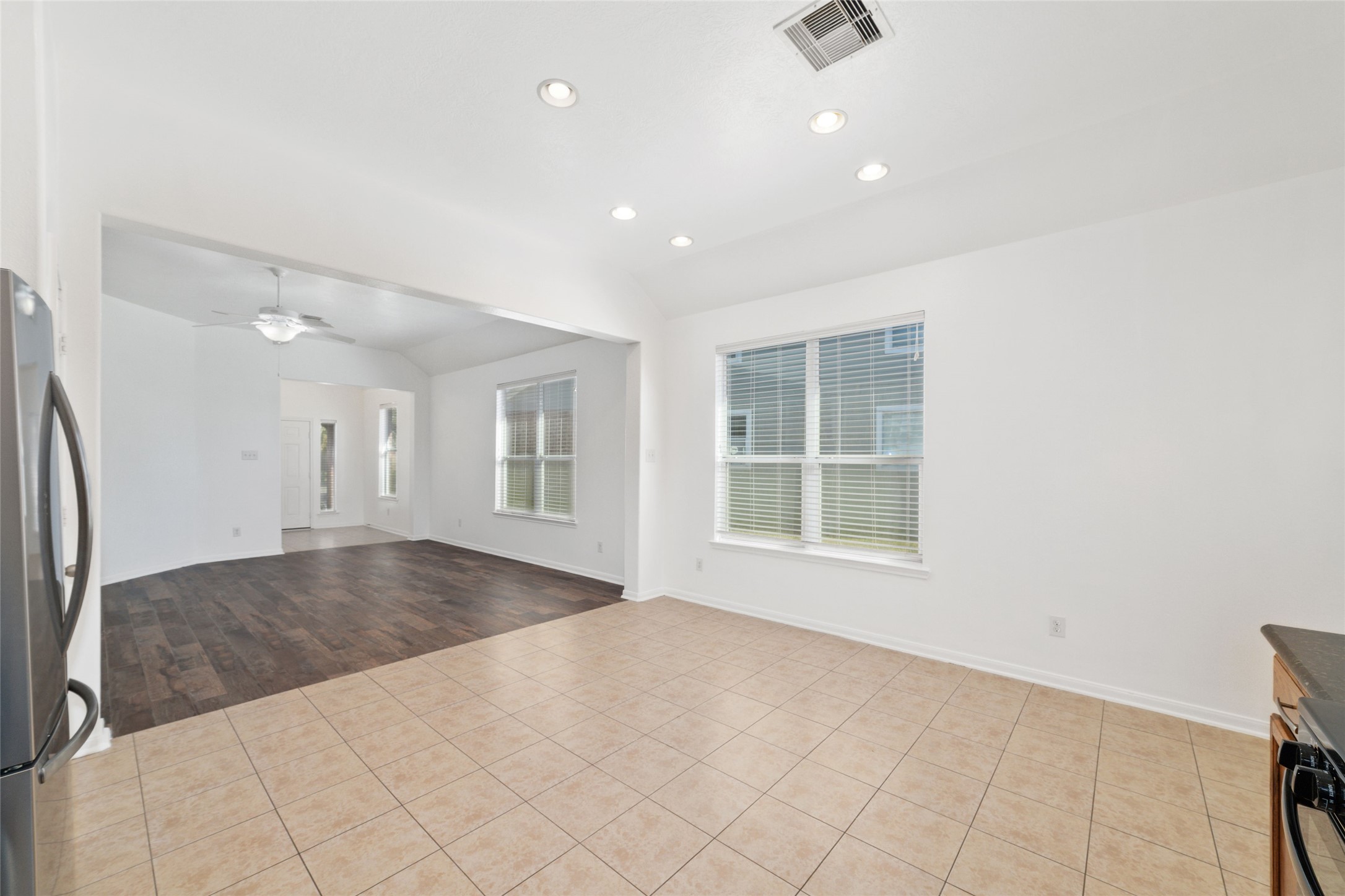 9338 Logans Run Lane Houston, TX 77075 - Photo 6 of 22