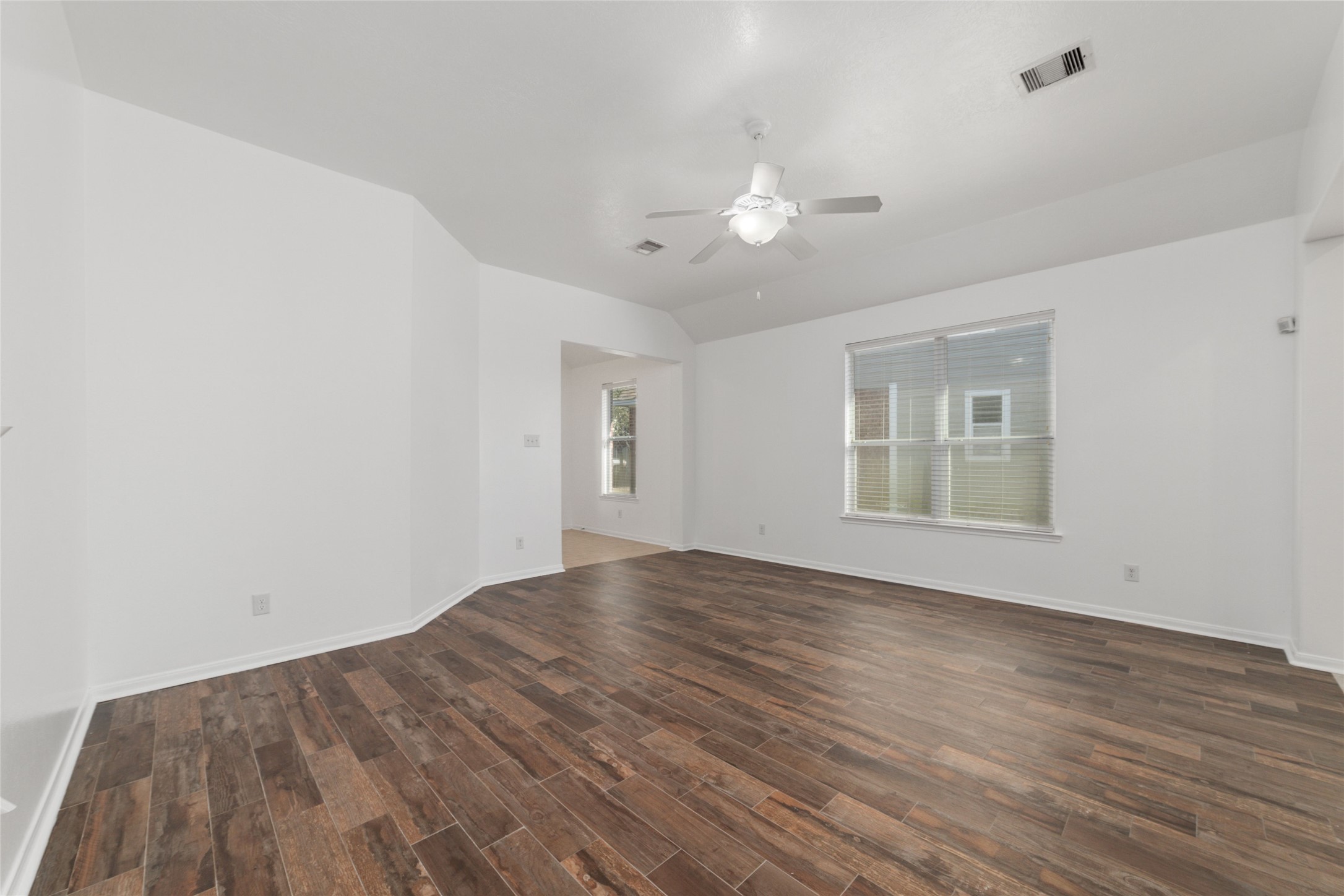 9338 Logans Run Lane Houston, TX 77075 - Photo 8 of 22