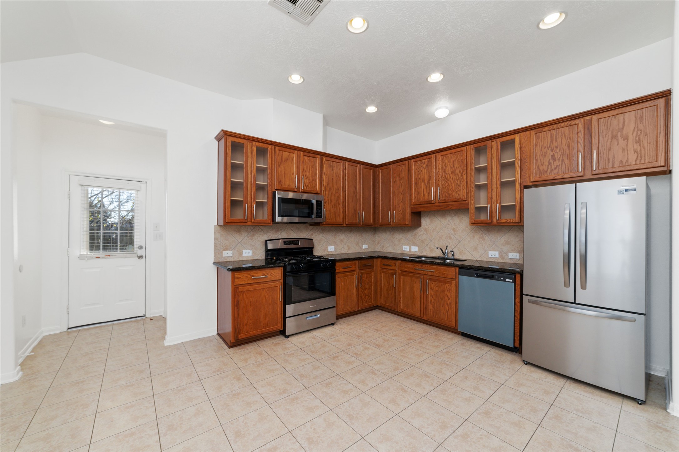 9338 Logans Run Lane Houston, TX 77075 - Photo 10 of 22