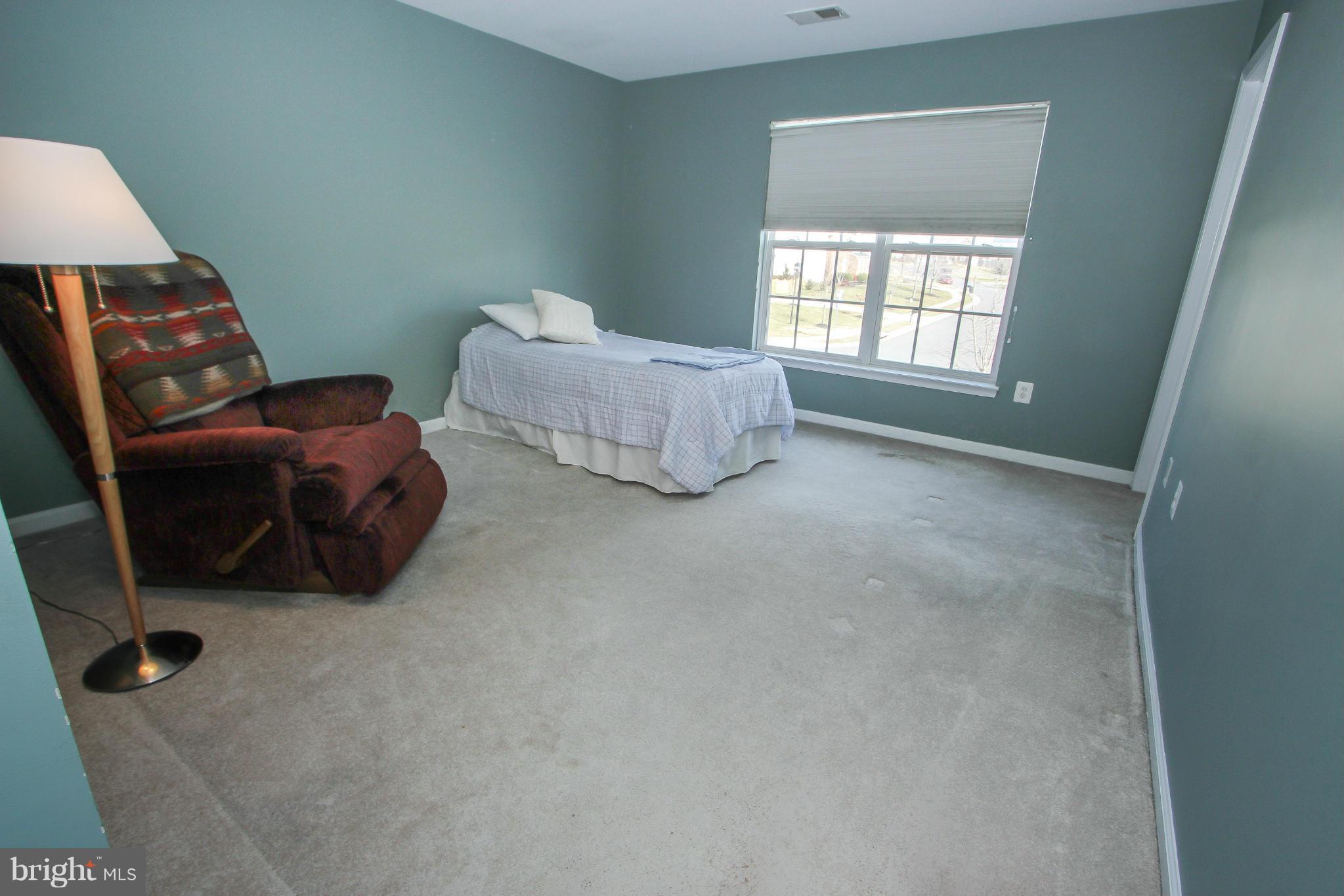25857 Spring Farm Circle Chantilly, VA 20152 - Photo 23 of 30 Bedroom