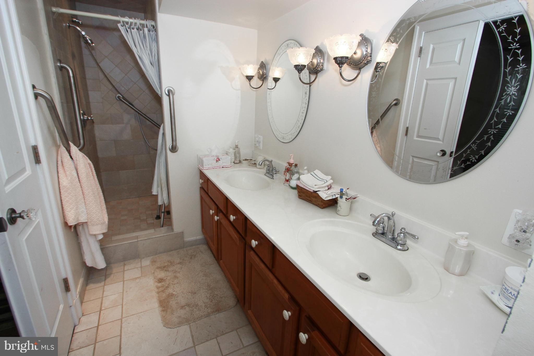 25857 Spring Farm Circle Chantilly, VA 20152 - Photo 30 of 30 In Law Suite Full Bath