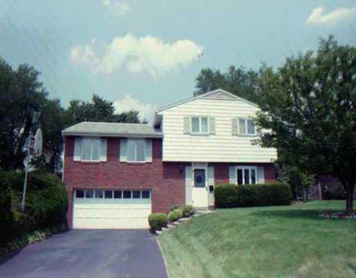 1121 Lindsay Road Carnegie, PA 15106 - Photo 1 of 1 Gallery Image 1
