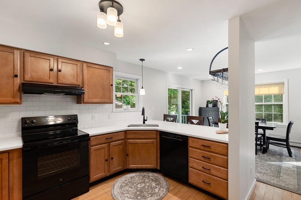 4 Circle Street Middleton, MA 01949 - Photo 10 of 30