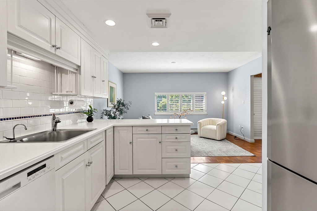 75 Grove Street, Unit 225 Wellesley, MA 02482 - Photo 19 of 41