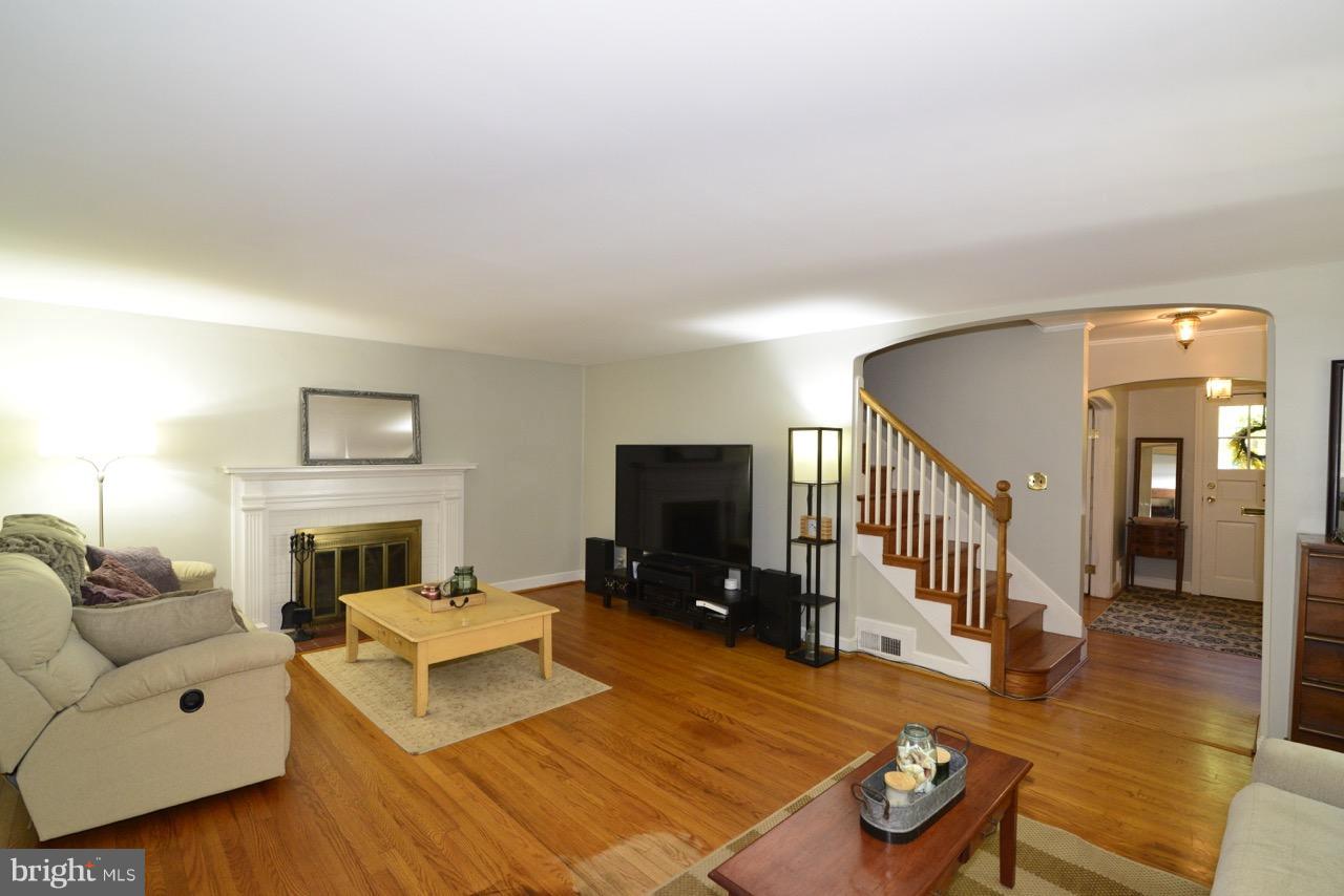 3073 Holmes Run Road Falls Church, VA 22042 - Photo 11 of 29 Fresh paint throughout.