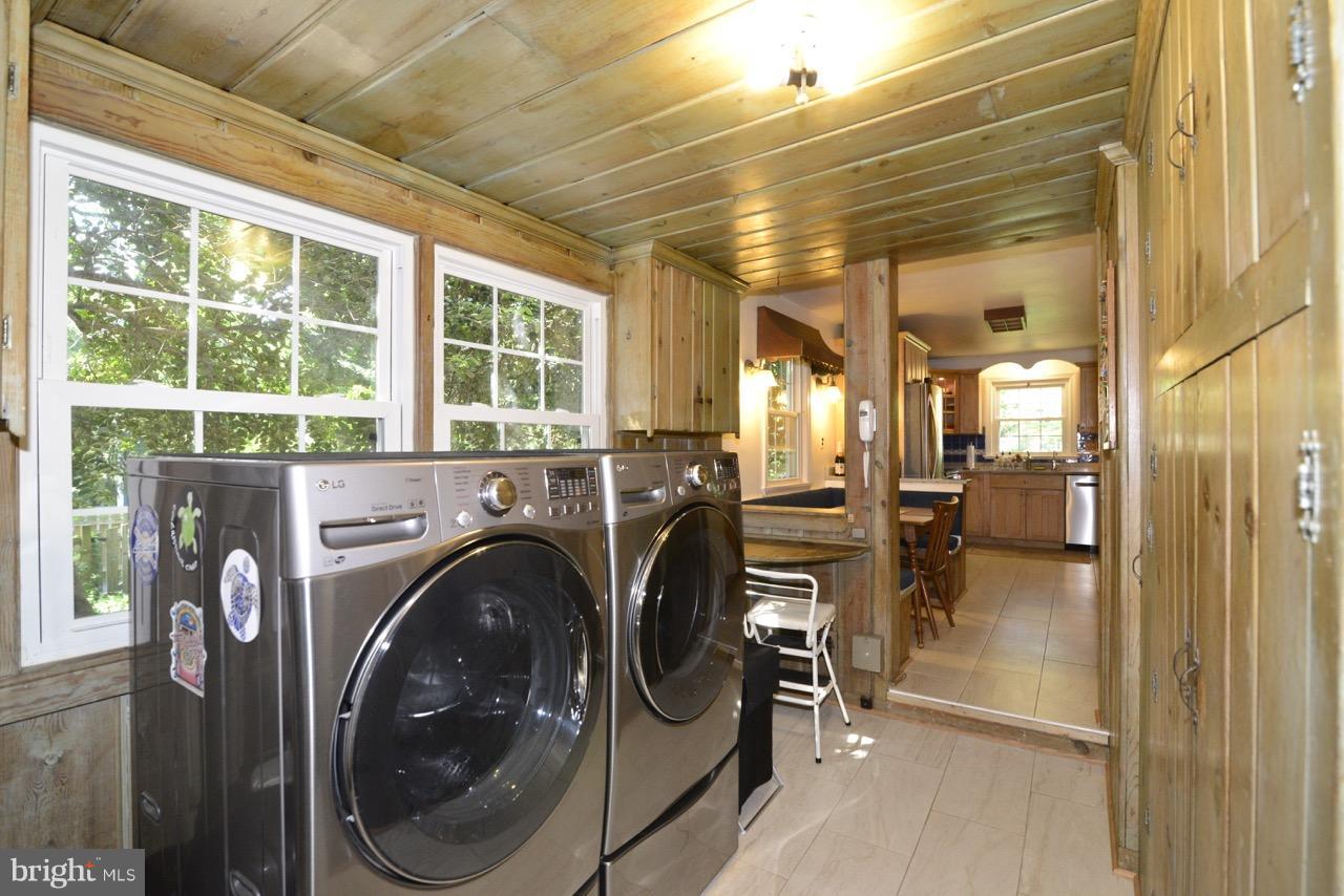 3073 Holmes Run Road Falls Church, VA 22042 - Photo 8 of 29 New washer and dryer 2017.