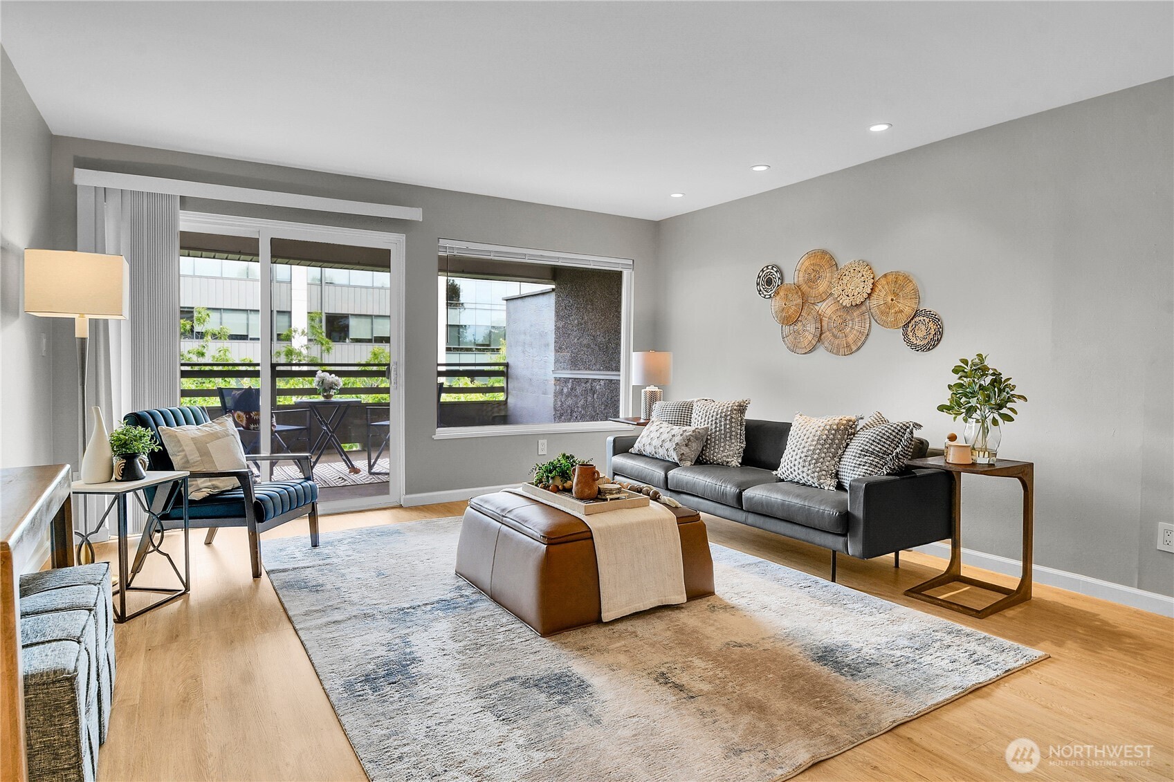 612 Prospect Street, Unit 204 Seattle, WA 98109 - Photo 2 of 18