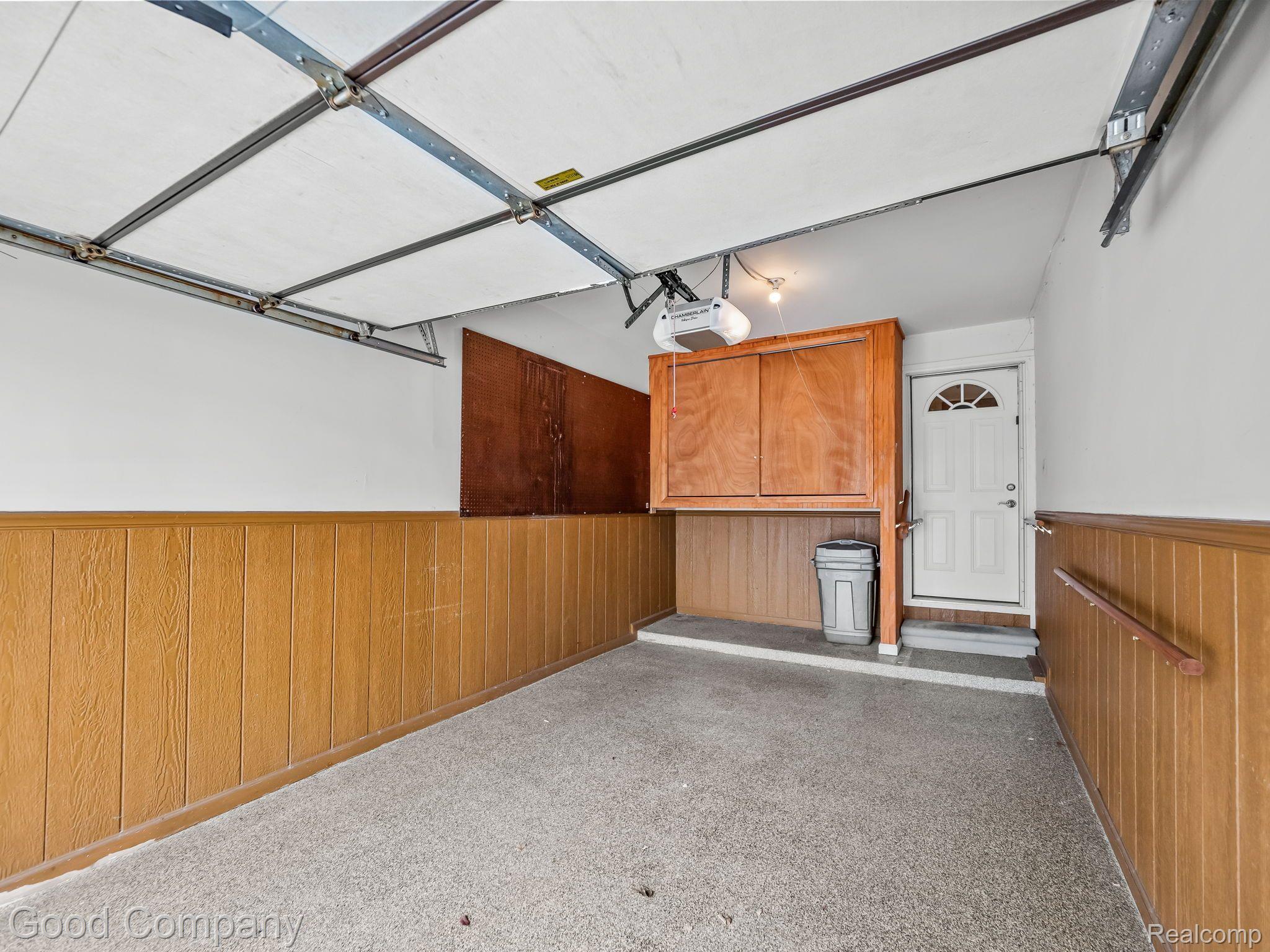 1984 Pondview Court Rochester, MI 48309 - Photo 20 of 20 Gallery Image 20