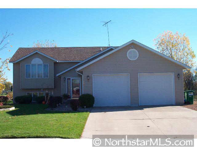 243 Westgate Terrace Winsted, MN 55395 - Photo 1 of 1