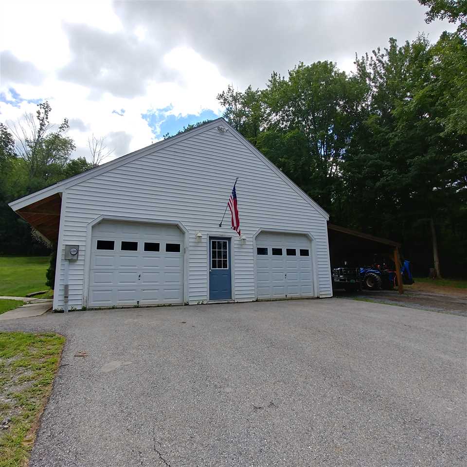 648 South Stream Road Bennington, VT 05201 - Photo 4 of 24