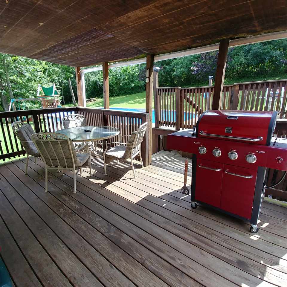 648 South Stream Road Bennington, VT 05201 - Photo 6 of 24