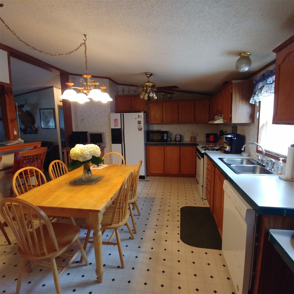 648 South Stream Road Bennington, VT 05201 - Photo 9 of 24
