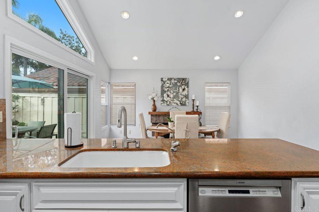 1825 Hummock Lane Encinitas, CA 92024 - Photo 12 of 37