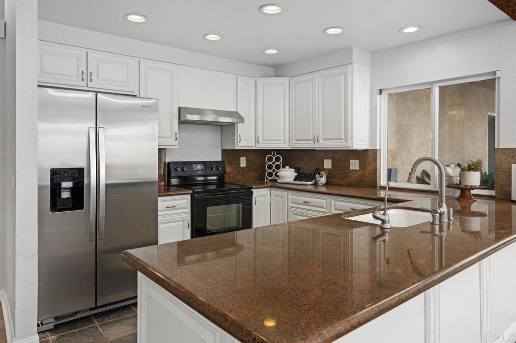 1825 Hummock Lane Encinitas, CA 92024 - Photo 13 of 37