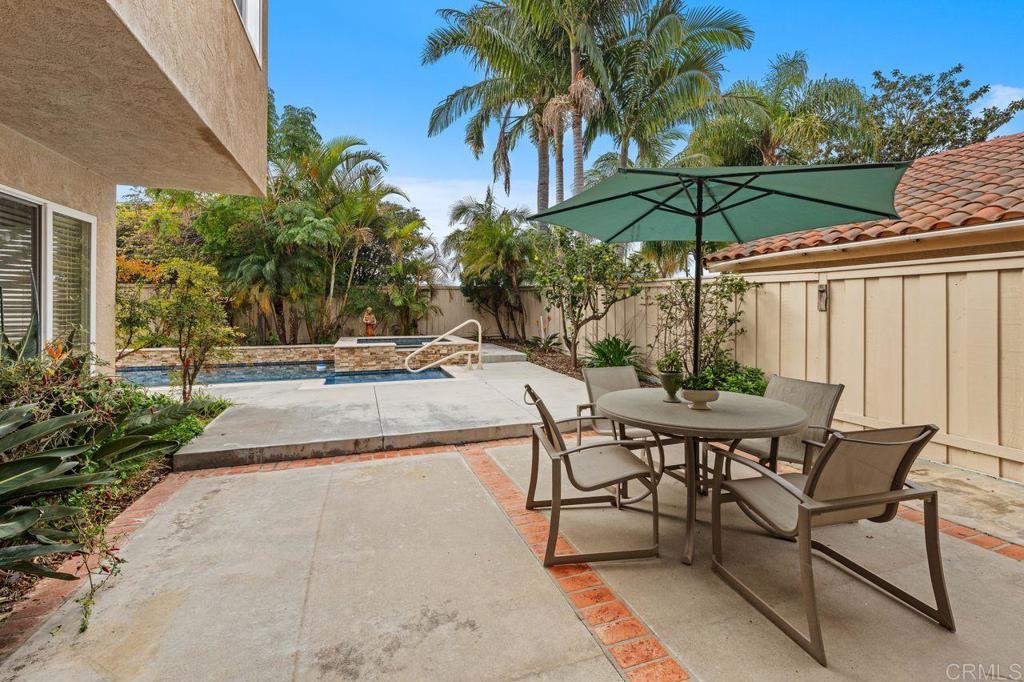 1825 Hummock Lane Encinitas, CA 92024 - Photo 15 of 37