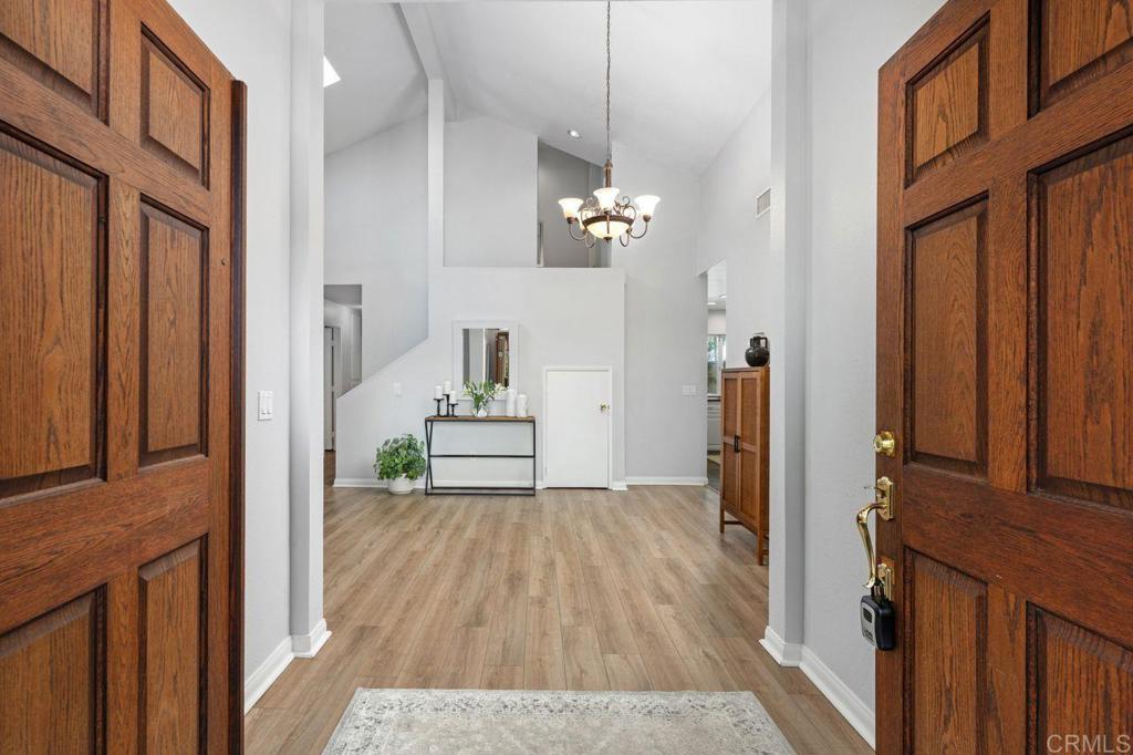 1825 Hummock Lane Encinitas, CA 92024 - Photo 4 of 37