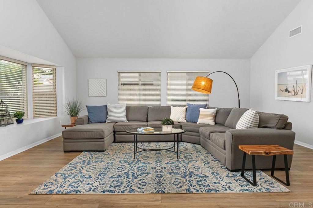 1825 Hummock Lane Encinitas, CA 92024 - Photo 6 of 37