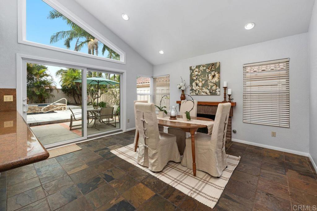 1825 Hummock Lane Encinitas, CA 92024 - Photo 7 of 37