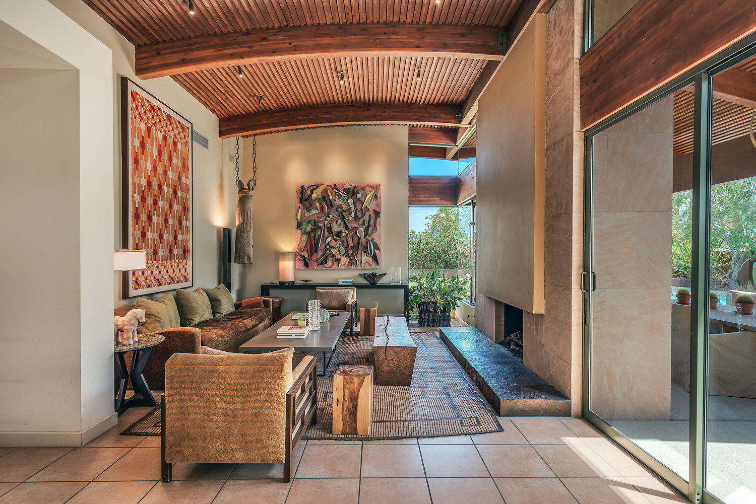 73580 Broken Arrow Trail Palm Desert, CA 92260 - Photo 17 of 40 a living room with furniture