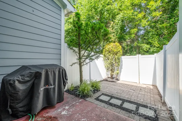 $2,300 | 309 Hurston Circle, Charlotte, NC 28208