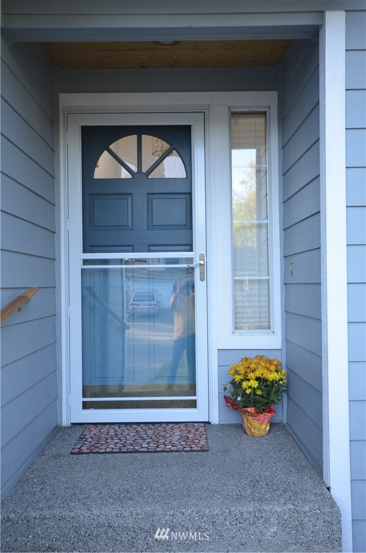 721 234th Street Southeast Bothell, WA 98021 - Photo 2 of 20