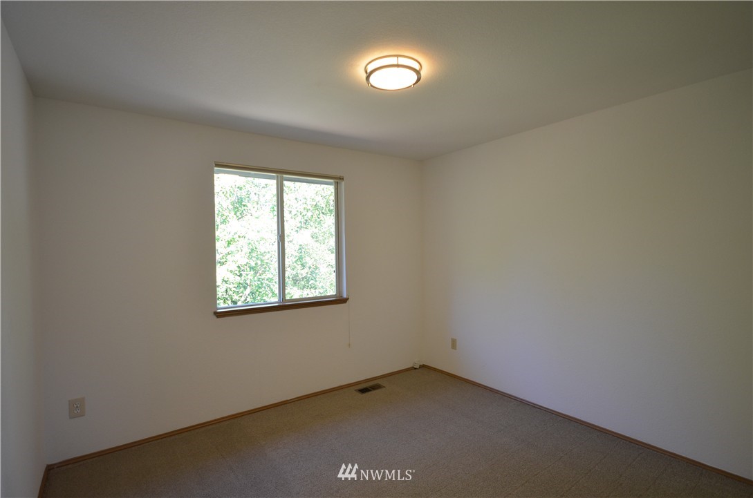 721 234th Street Southeast Bothell, WA 98021 - Photo 14 of 20