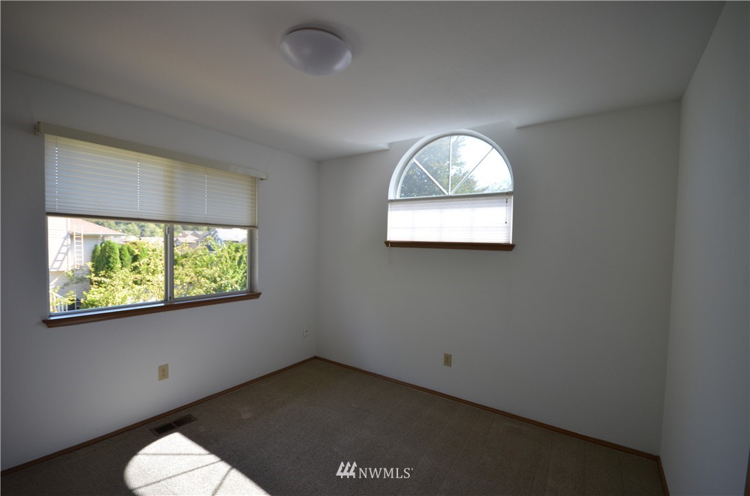 721 234th Street Southeast Bothell, WA 98021 - Photo 15 of 20