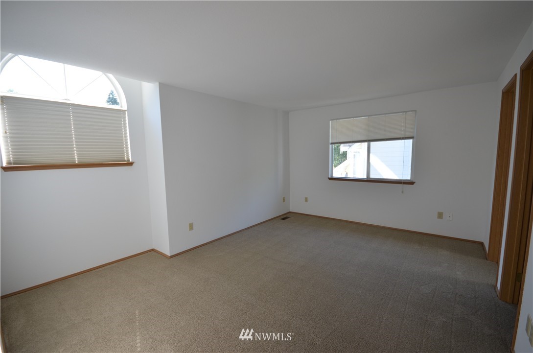 721 234th Street Southeast Bothell, WA 98021 - Photo 16 of 20