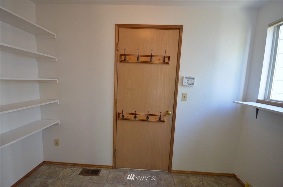 721 234th Street Southeast Bothell, WA 98021 - Photo 18 of 20