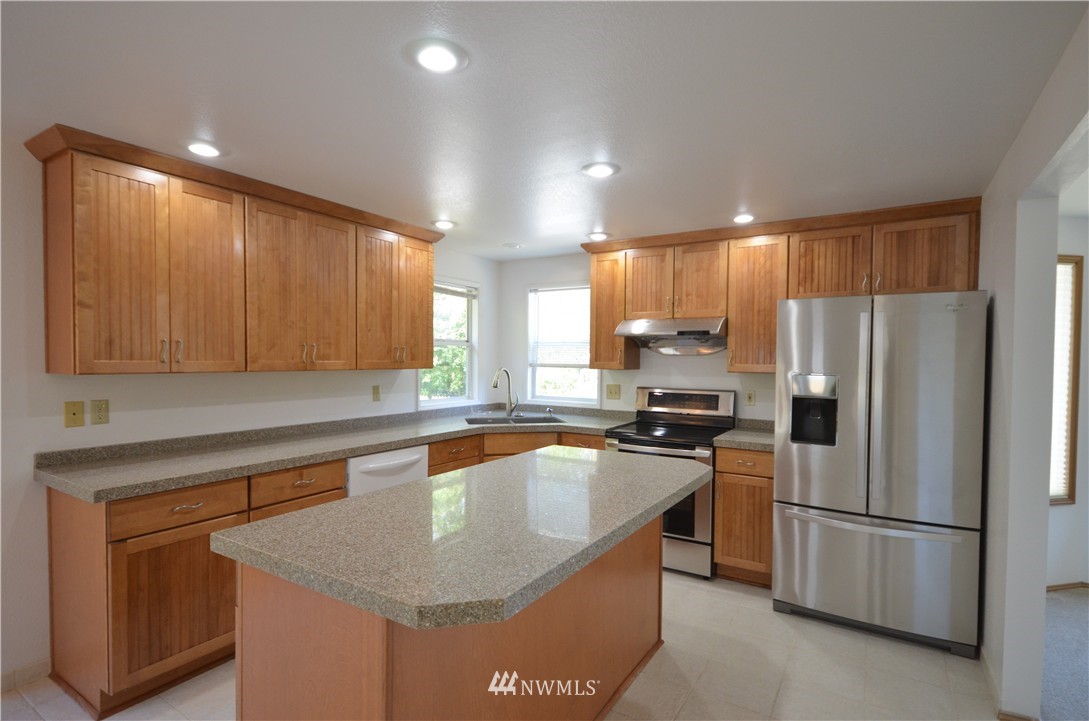 721 234th Street Southeast Bothell, WA 98021 - Photo 7 of 20