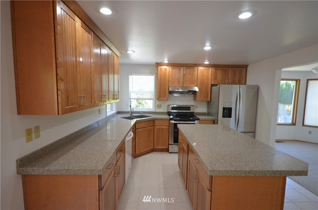 721 234th Street Southeast Bothell, WA 98021 - Photo 8 of 20
